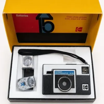 Kodak Instamatic X-15 Camera With Flash Cubes in Box