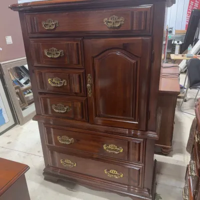 Sale Photo Thumbnail #104