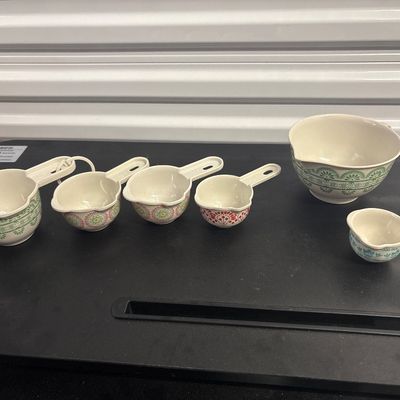 Sale Photo Thumbnail #457: Measuring scoops 
6 pc