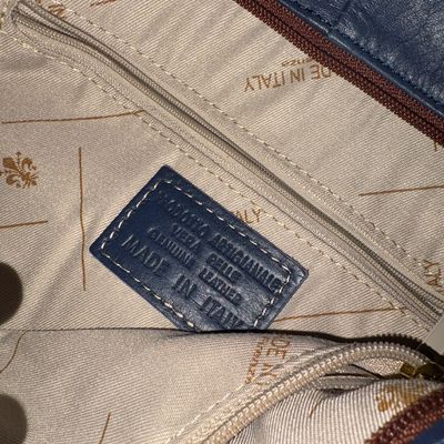 Sale Photo Thumbnail #546: Blue purse
