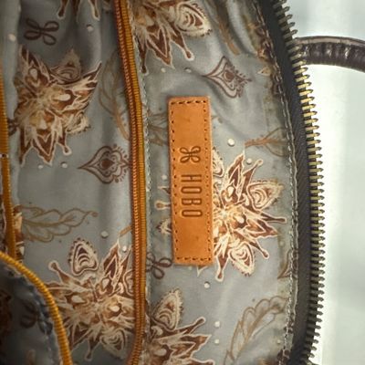 Sale Photo Thumbnail #541: Lady’s satchel