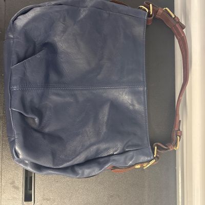 Sale Photo Thumbnail #545: Blue purse