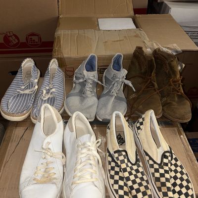 Sale Photo Thumbnail #227: 5 pairs total
Size 7-9 womens
