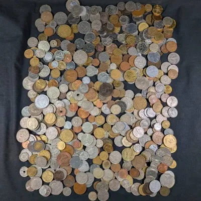 Over 5lbs Of Old Collectible Foreign Coins 