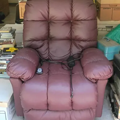 Best Home Furnishings Brosmer Power Recliner / Lift Chair