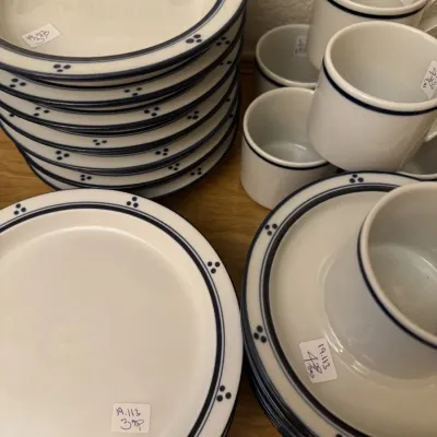 dana bristo fredrikborg blue dot rim dishes