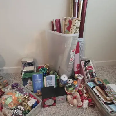Christmas Gift Wrapping Lot