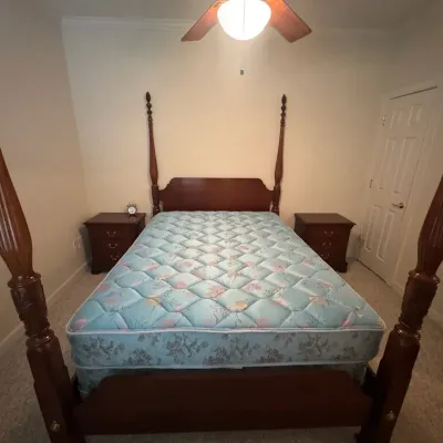 Lexington Queen Bedroom Set