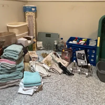 Miscellaneous Bathroom Lot 