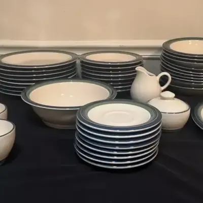Pfaltzgraff 8 Piece Dinner Set 