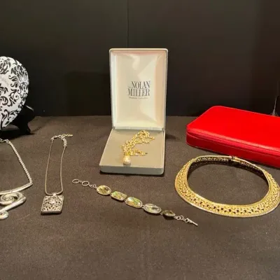 Costume/Fashion Jewelry Collection (6)