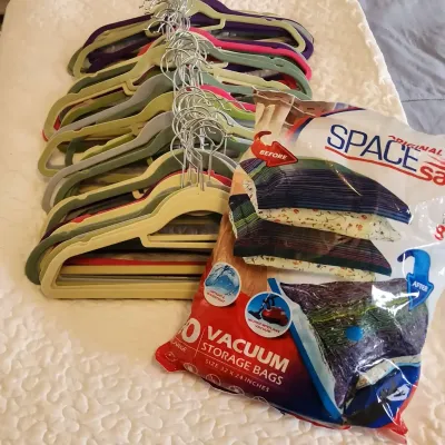Hangers And Vacuum Seal Bag Set