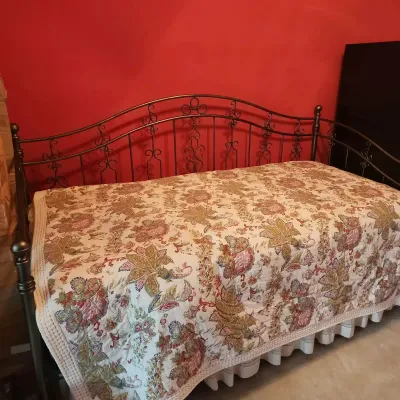 Daybed With Metal Frame