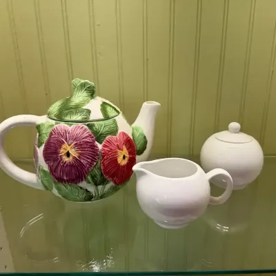 Pacific Rim Teapot With Cream And Sugar (3)