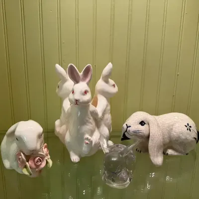Ceramic And Glass Bunny Collection (4)