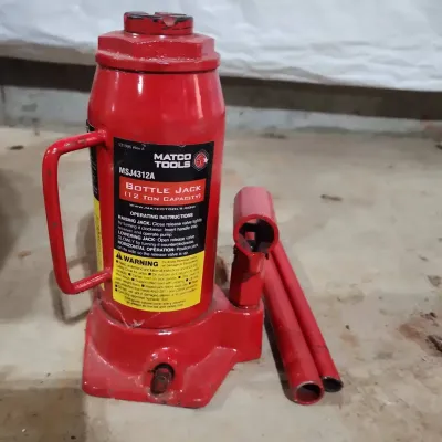 Bottle Jack