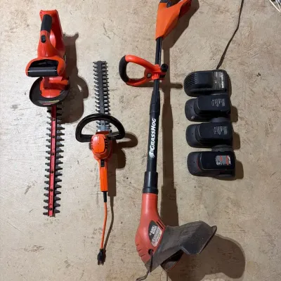 Trio Of Electric Lawn Tools with 3 Batteries & Charger
