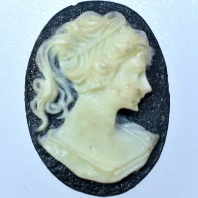 Oval Black Cameo Style Stone