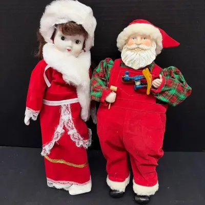 Santa And Mrs. Claus Musical Figurines