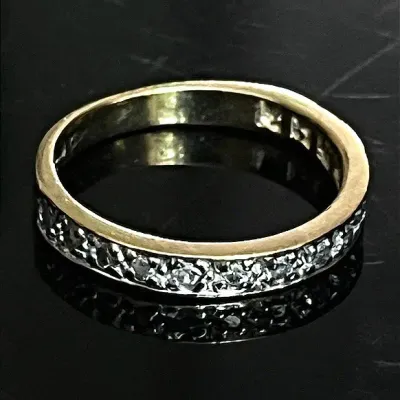 10K Yellow Gold 15 Diamond Ring 