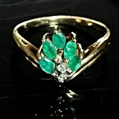 10K Yellow Gold 5 Genuine Emerald 2 Diamond Ring 