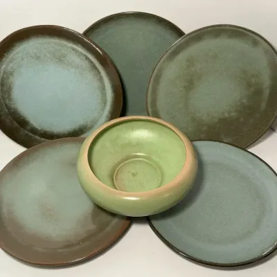 Frankoma Prairie Green Dinner Plates + Flowerpot