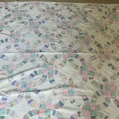 Vintage Hand Stitched Double Wedding Ring Quilt 72" x 83"