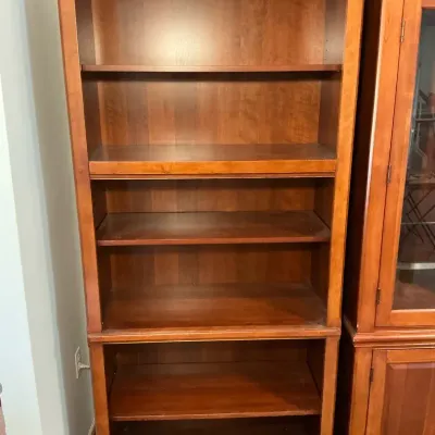 Tall Wooden Bookshelf (16 x 34 x 80) (LR57)
