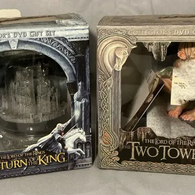 Lord of the Rings Minas Tirith & Gollum Statues