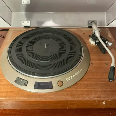 Denon Turn Table (16 x 20 x 7)