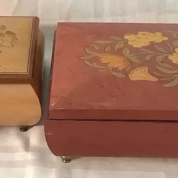 Two Vintage Sorrento Italy Music Boxes
