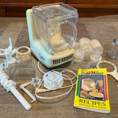 Popeils Automatic Pasta Maker With Recipes