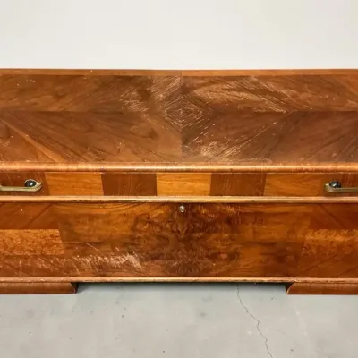 Lane Cedar Chest (18.5 x 47 x 20)