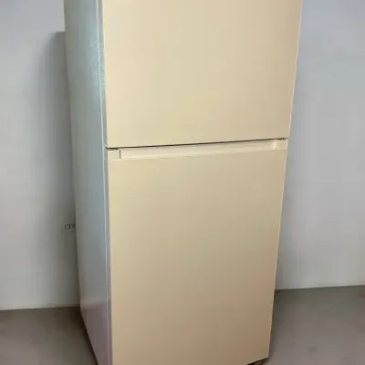 Midea Refrigerator (29.5 x 29.5 x 66.25)