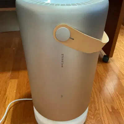 Molekule Air Pro Tower Purifier (23 Inch)