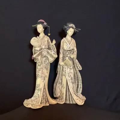 Toscano Japanese Okimono Geisha