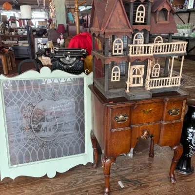 Sale Photo Thumbnail #3