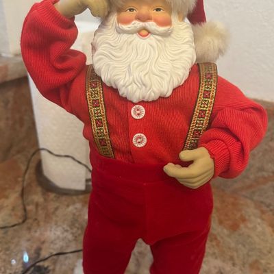 Dancing Santa
$100