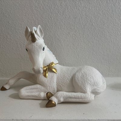 Unicorn Statue
$60
