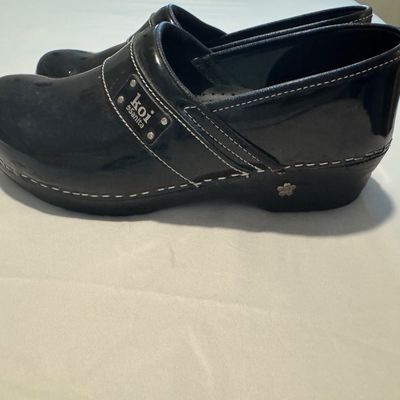 Koi Nursing Shoes
$60