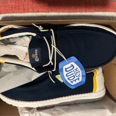 Hey Dudes
$160
