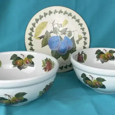 Portmeirion Pomona Serving Bowls and Trivet