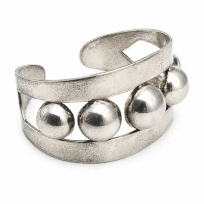 Sale Photo Thumbnail #17: Lot 17  
Sterling Silver Mexican Cuff Bracelet
