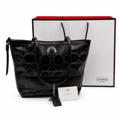 Sale Photo Thumbnail #5: Lot 05   
Coach Signature Stitch Black Patent Leather Glossy Tote