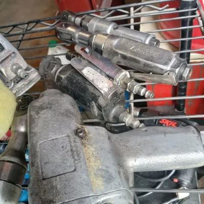 Sale Photo Thumbnail #77: Air tools
