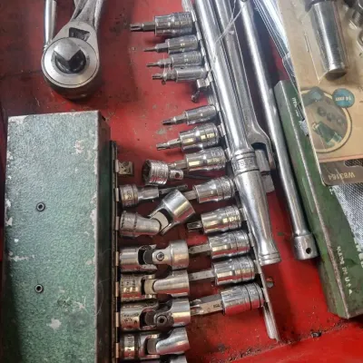 Sale Photo Thumbnail #96: SNAP-ON  and S&K ratchets and swivel sockets