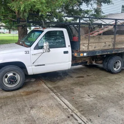 Sale Photo Thumbnail #4: 1998 Chevrolet C3500 flatbed truck 