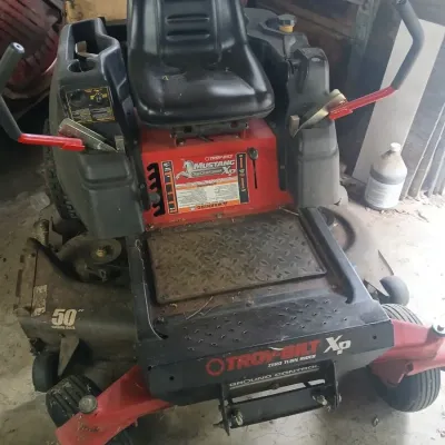 Sale Photo Thumbnail #41: TROYBILT 50 inch cut Zero Turn mower