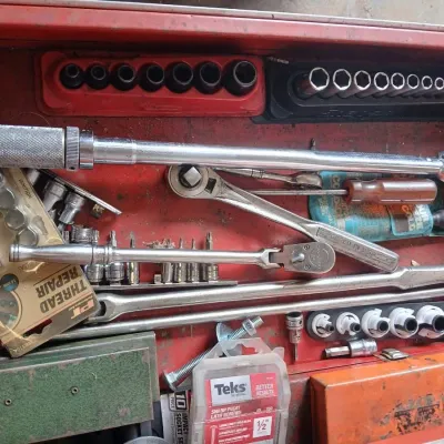 Sale Photo Thumbnail #103: SNAP-ON  ratchets and breaker bar