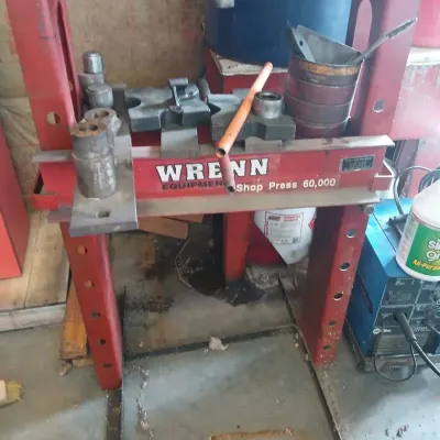 Sale Photo Thumbnail #104: Wrenn 60,000 pound shop press